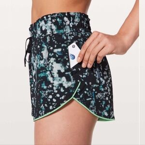 Lululemon Choose a Side Reversible Shorts 3" Pixel Haze Multi Black Drag…
